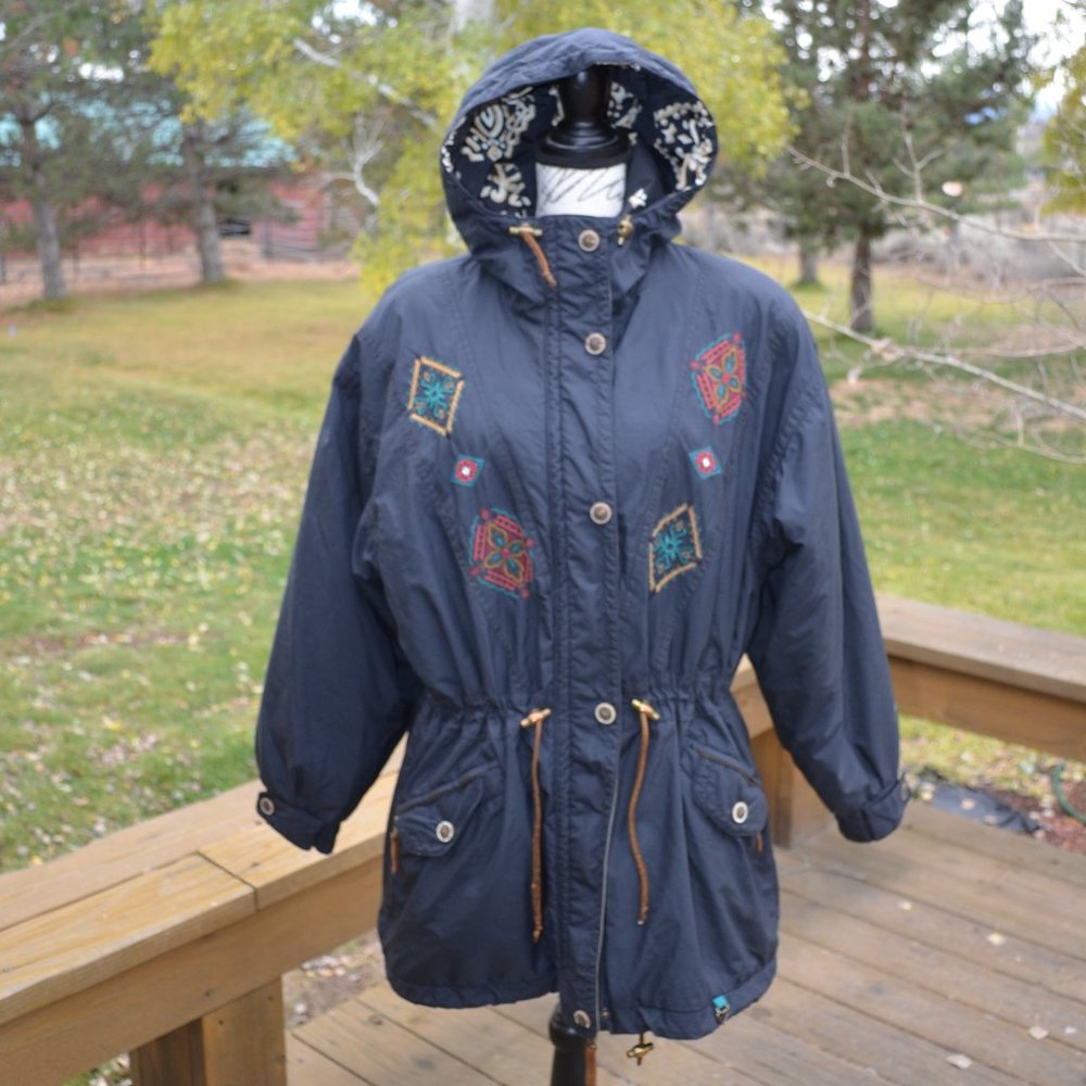 OBERMEYER vintage ski jacket with hood and embroidery, black, size 10
